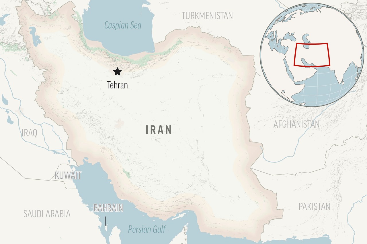 Flights divert around western Iran as explosions and loud noise reportedly heard near Isfahan