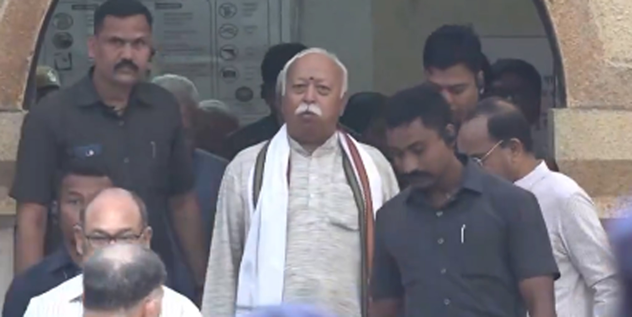 Bhagwat Casts His Ballot In Nagpur, Urges Voters To Come Out And Exercise Their Franchise