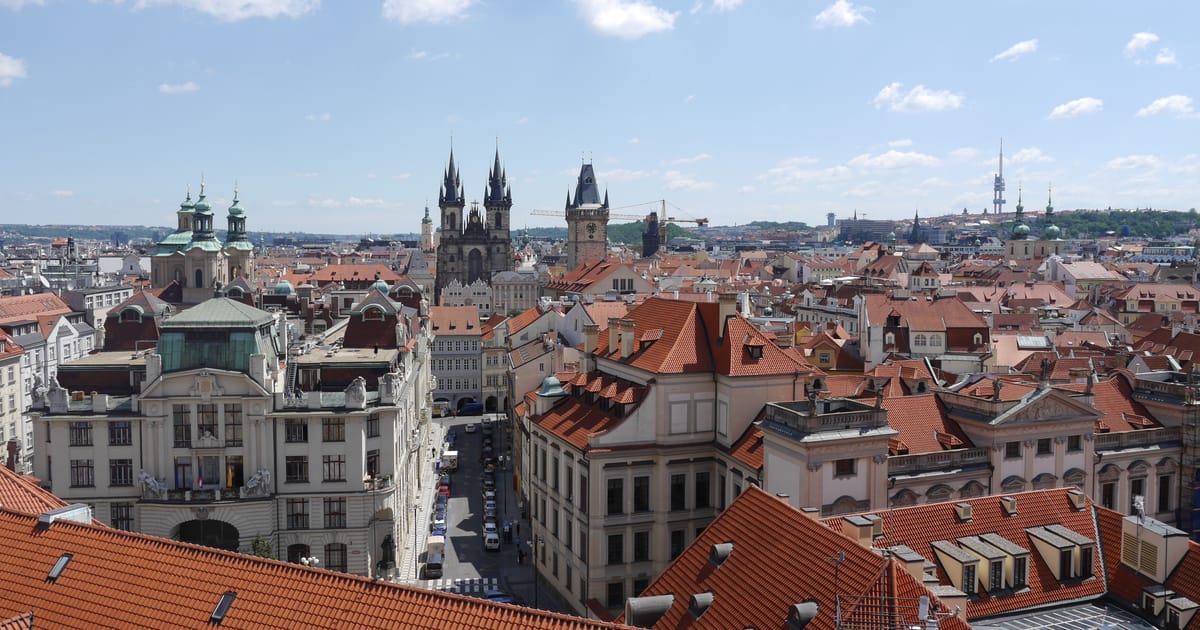 Prague still not truly Western city, study suggests