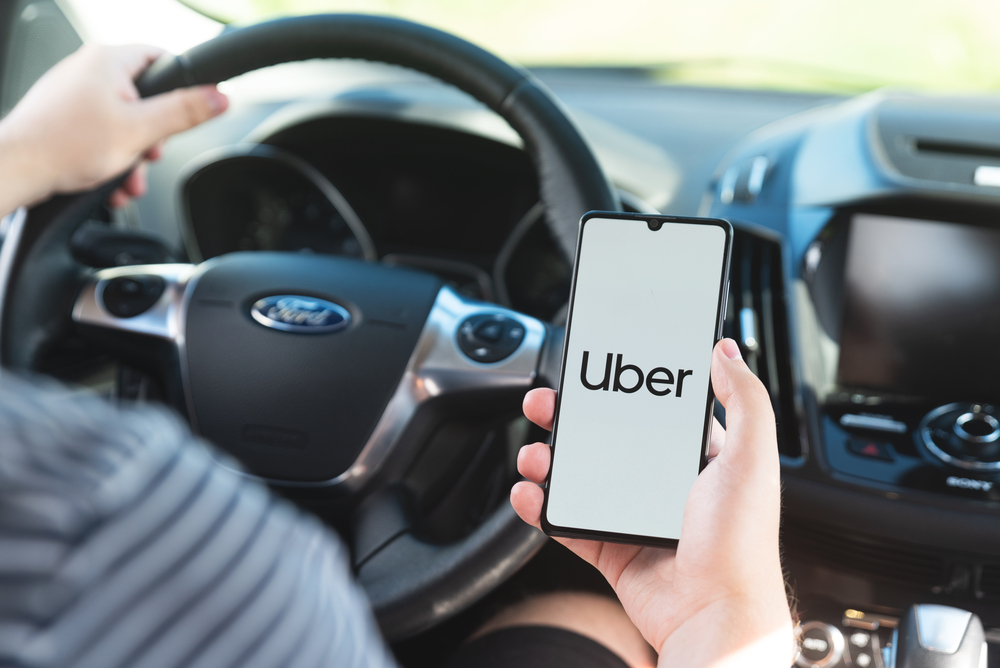Uber in Hungary: Secures dispatching license and launches in Budapest with game-changing partnership!
