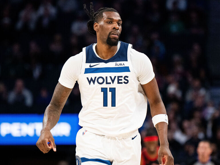 T-Wolves' Reid takes home Sixth Man of the Year