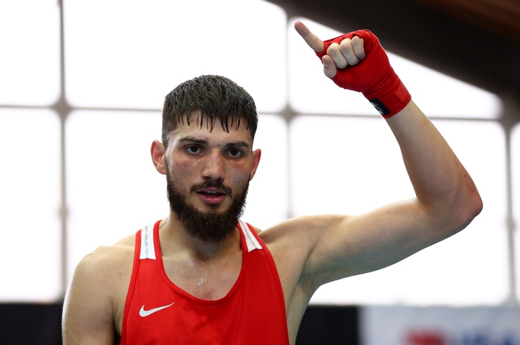 Bulgarian Boxer Rami Kiwan Advances to Men's 75 kg Final at European Boxing Championships