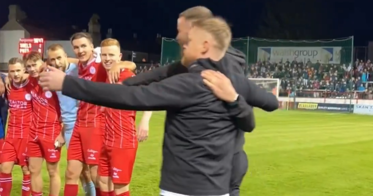 Damien Duff brings fan on pitch to give team talk after Shelbourne win over St Pat's