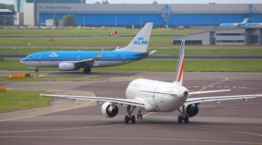 Dutch gov't relaxed nitrogen rules for Schiphol so it could get a nature permit: report