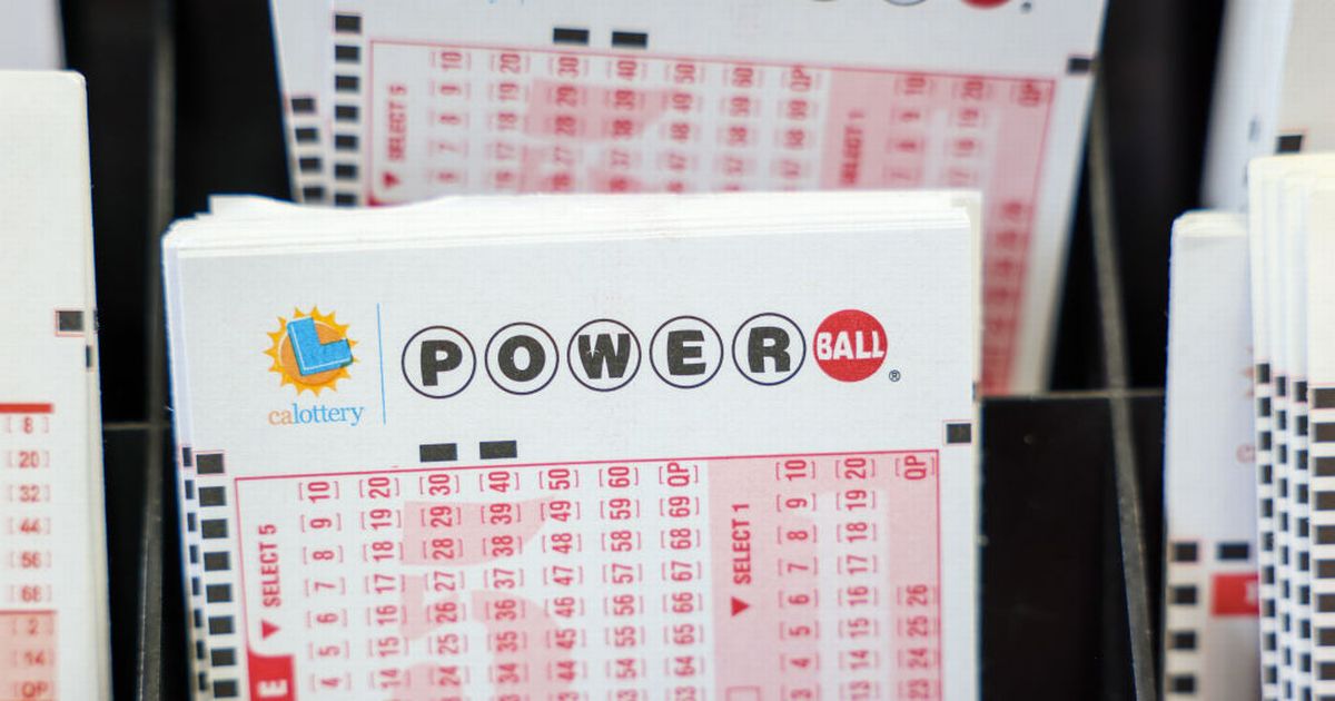 Winner of $1.3 billion US Powerball jackpot is immigrant from Laos who is battling cancer