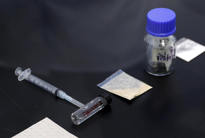 Health min tells regions to inform on fentanyl risk