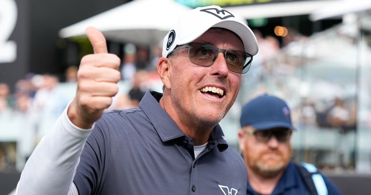Phil Mickelson shows class and leadership in defining LIV Golf moment despite personal woes