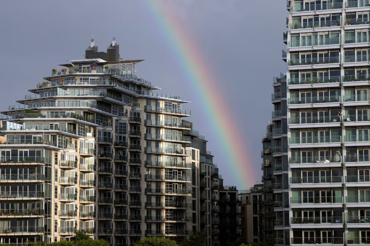 UK house prices fall unexpectedly in April