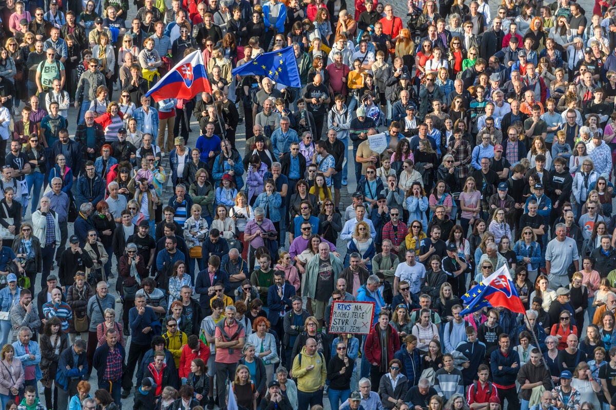 News digest: Anti-Fico protest returns to Bratislava after a break