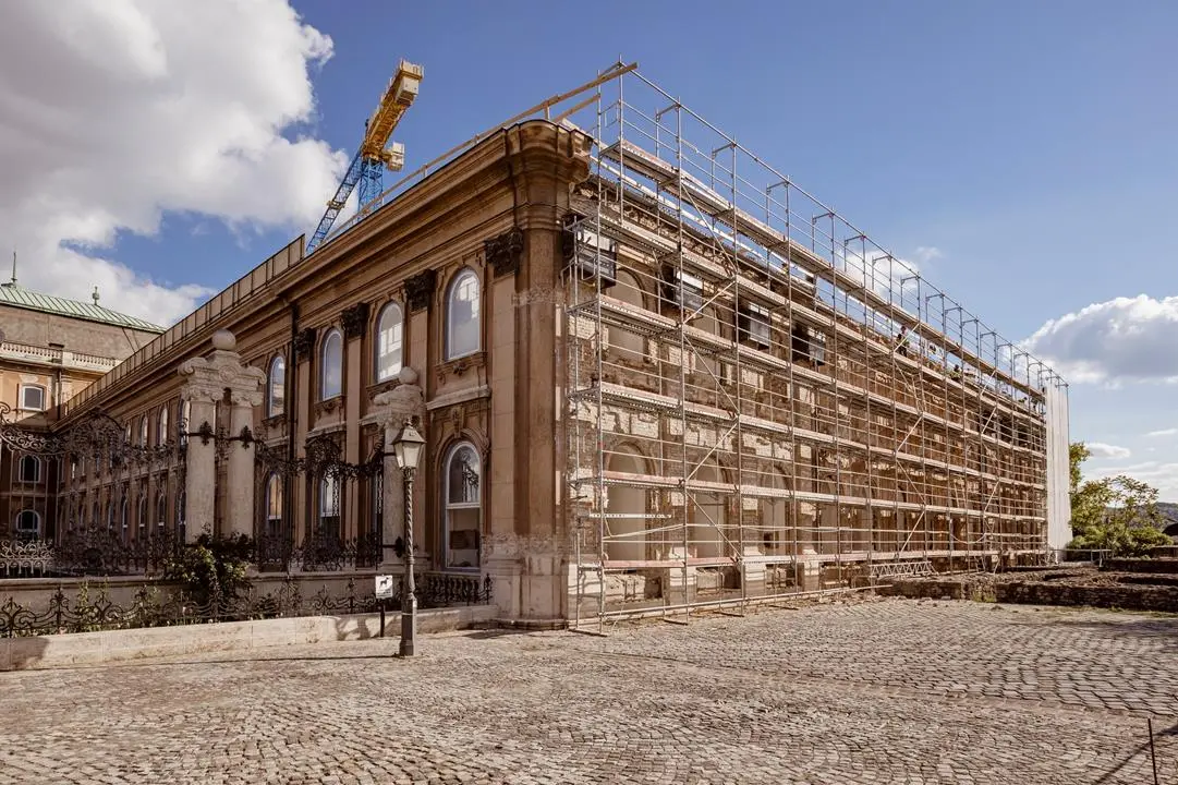 Mesmerising PHOTOS: Buda Royal Palace renovation in spectacular phase, entire walls being rebuilt