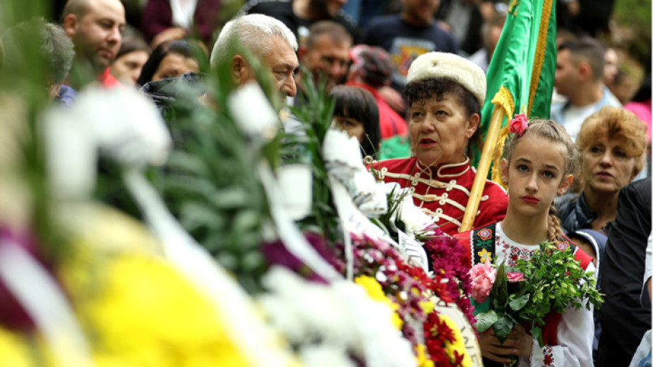 Thousands commemorate the 148th anniversary of the April Uprising in Oborishte