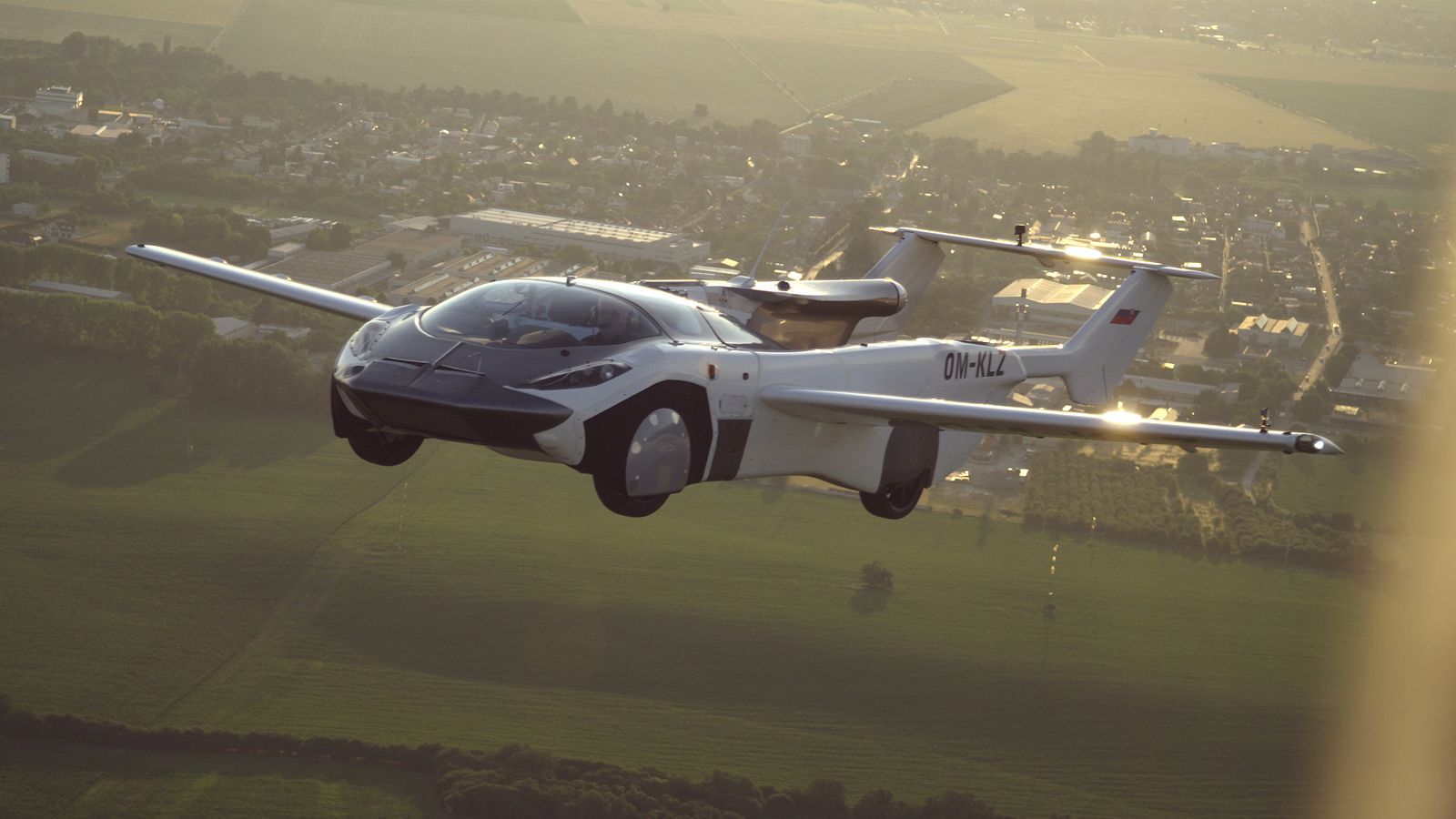 Music legend Jean-Michel Jarre becomes first passenger in KleinVision flying car