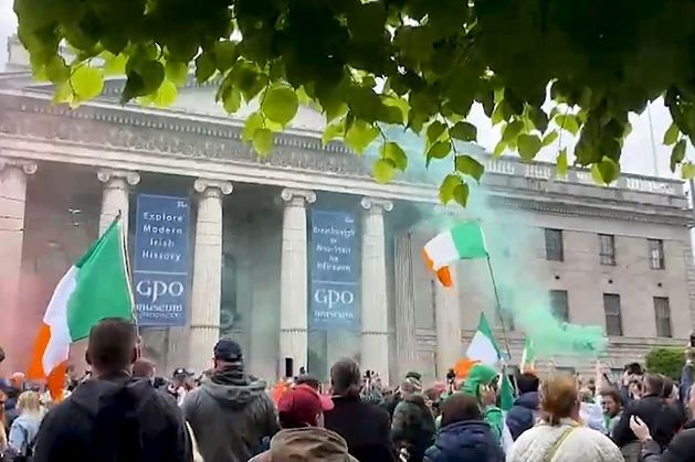Protests over immigration take place in Dublin city centre