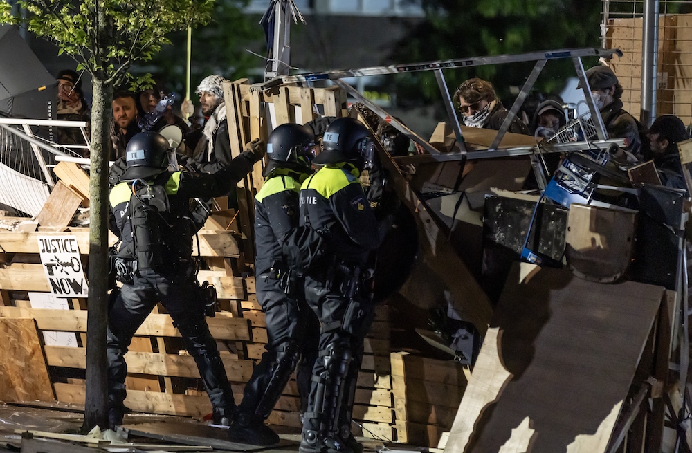 Police clear pro-Palestine protestors from Amsterdam university