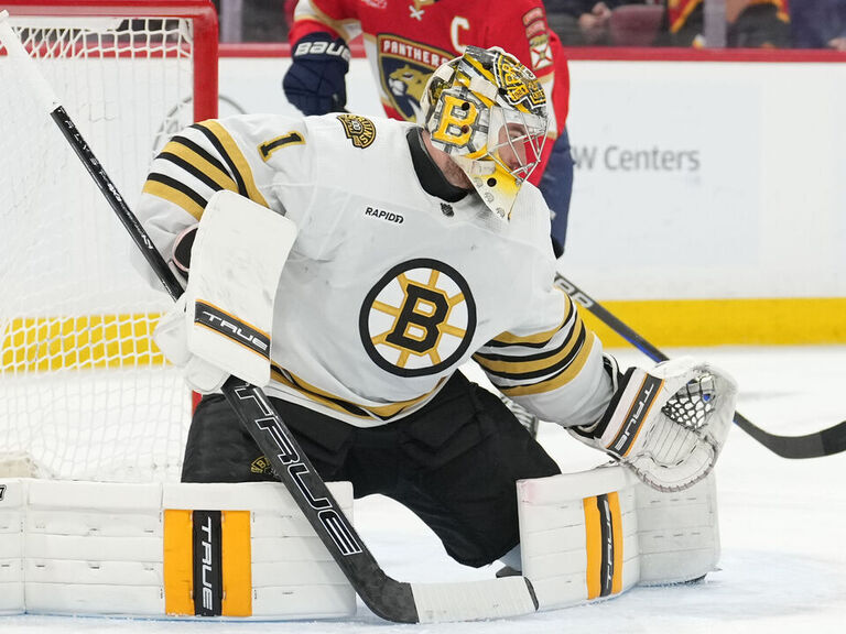 Swayman shines again as Bruins wallop Panthers in Game 1