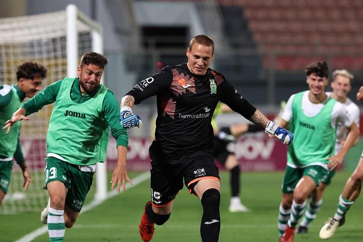 Floriana reach FA Trophy final with 4-3 win on penalties