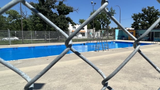 Committee approves debt for Waverley West rec campus, while bid to save Happyland pool falls short