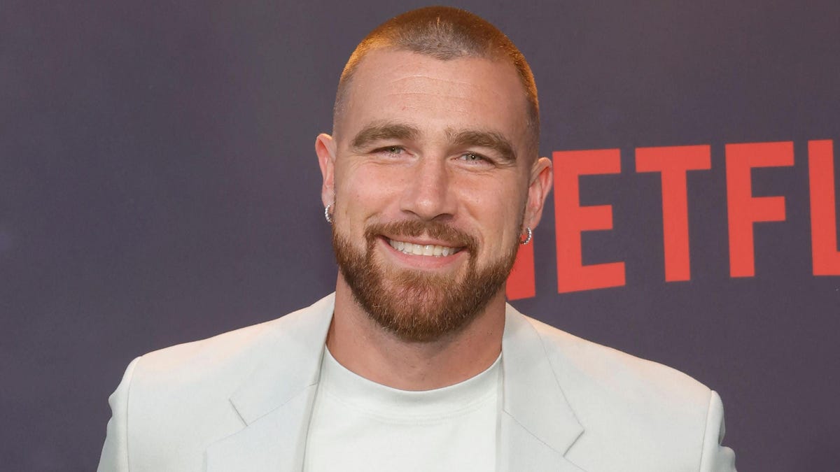 Travis Kelce continues transition from Football Guy to Acting Guy