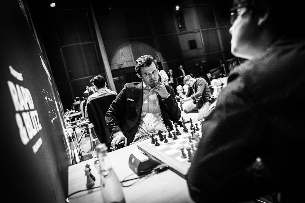 Superbet Poland: Carlsen and Wei share the lead
