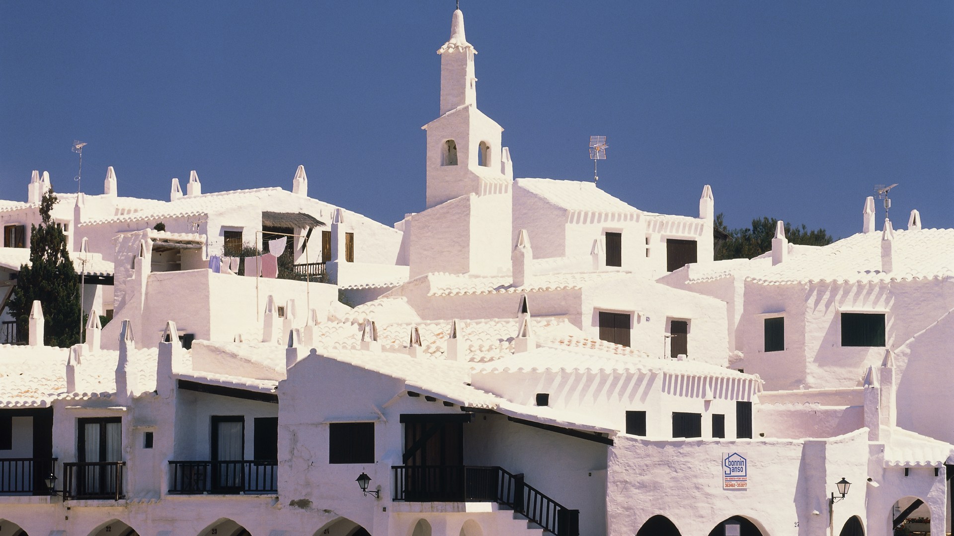 Stunning village that looks just like Santorini on popular Spanish holiday island set to ban tourists