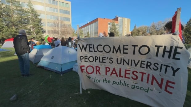 Student protesters at University of Alberta start pro-Palestinian encampment