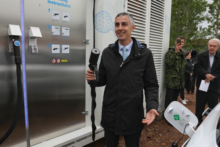 Blagoy Burdin of Energy Systems Institute: Bulgaria's First Hydrogen Charging Station Is Small but Important Step