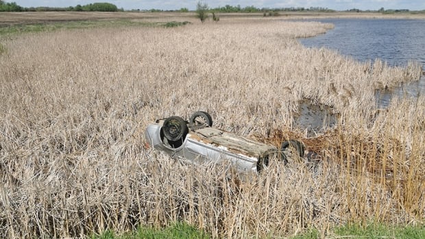 Killarney man rescued from vehicle that flipped into water-filled ditch: Manitoba RCMP