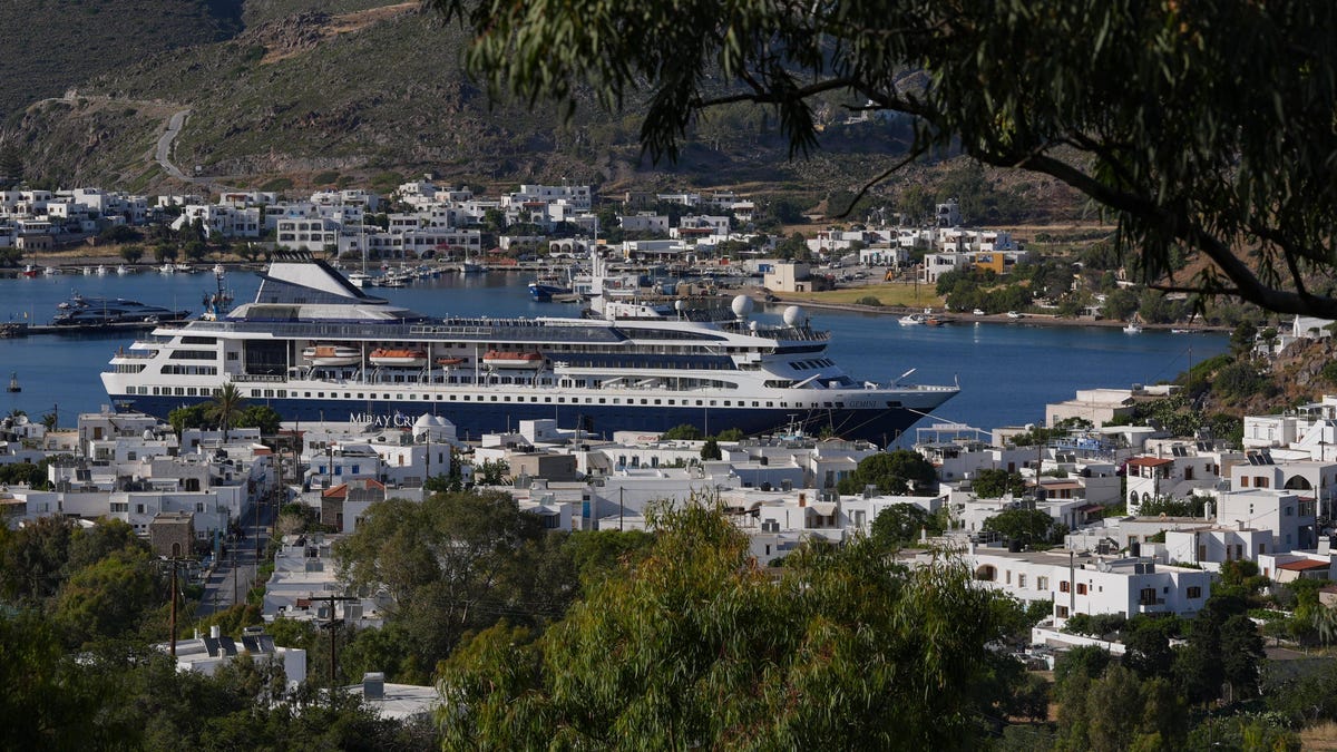 Greece is tired of all the cruise ships