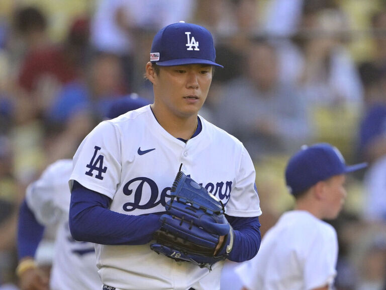 Dodgers place Yamamoto on IL with triceps issue