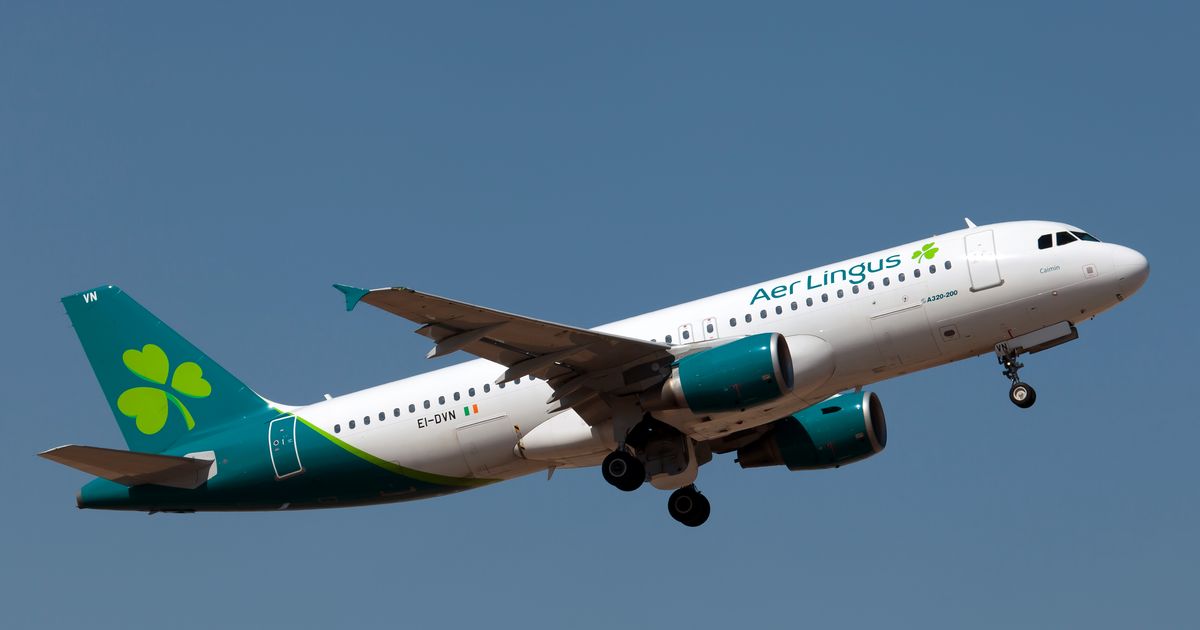 Aer Lingus passengers 'dumped' outside Spanish airport in middle of the night