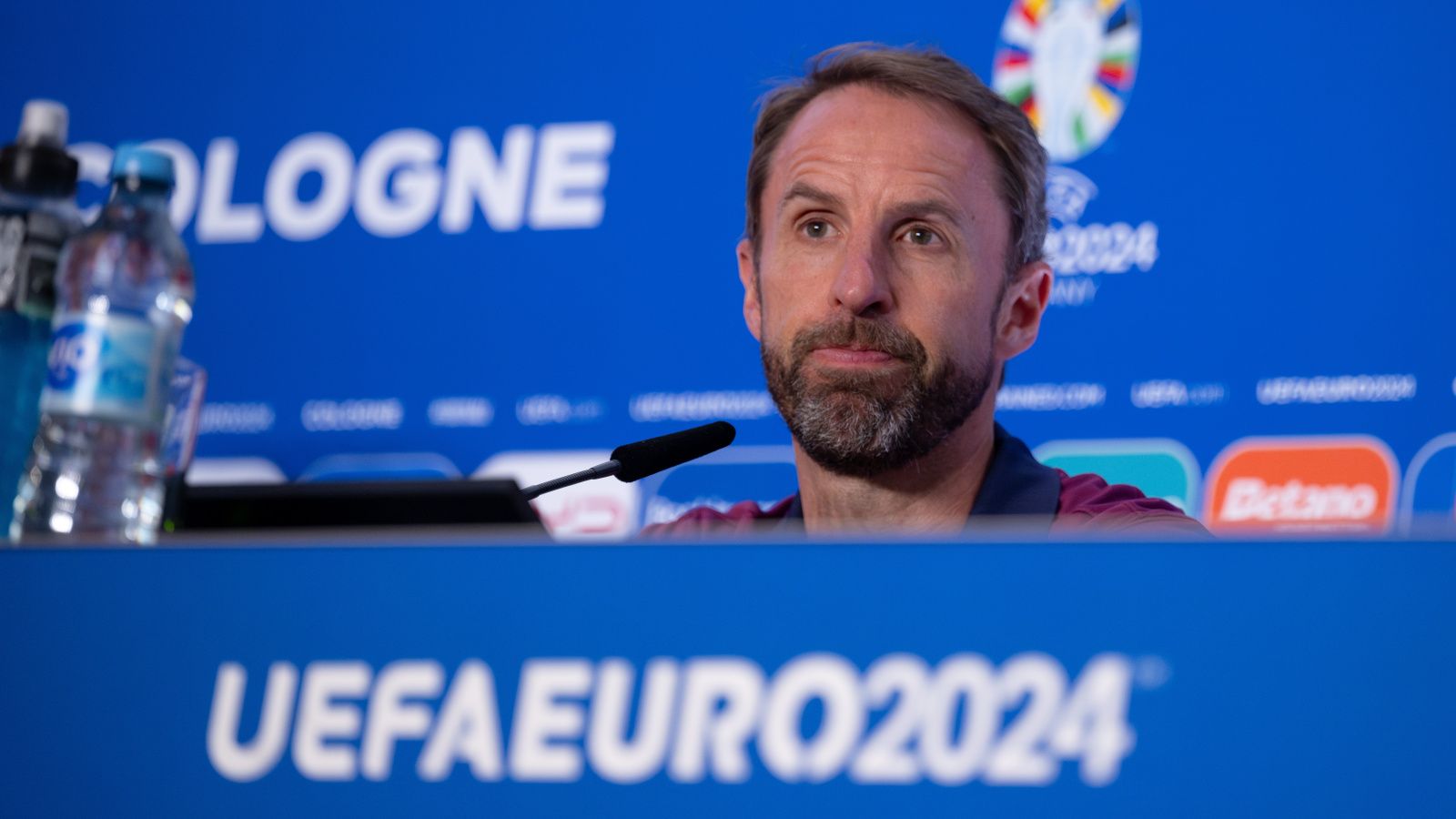 Gareth Southgate shrugs off Euros criticism and says he's 'oblivious' to it ahead of England v Slovenia game