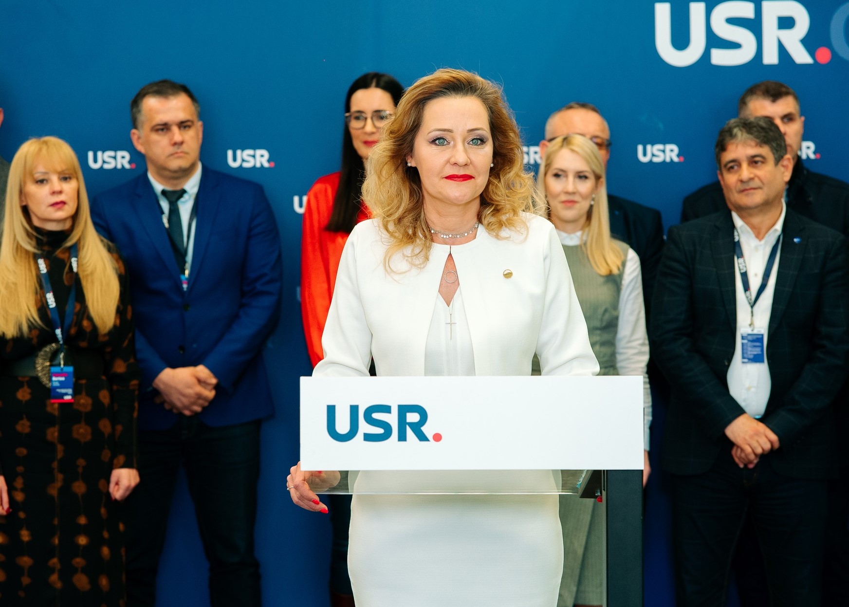 Elena Lasconi Wins USR Presidency in First Round with 68% Votes