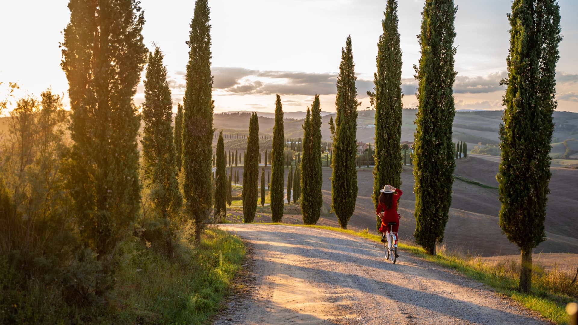 Italy has a new program to pay people $32,000 to move to Tuscany