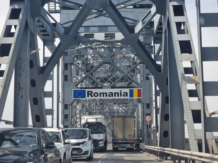 Romanian Government Greenlights Restart of Ferry Service Complementing Danube Bridge