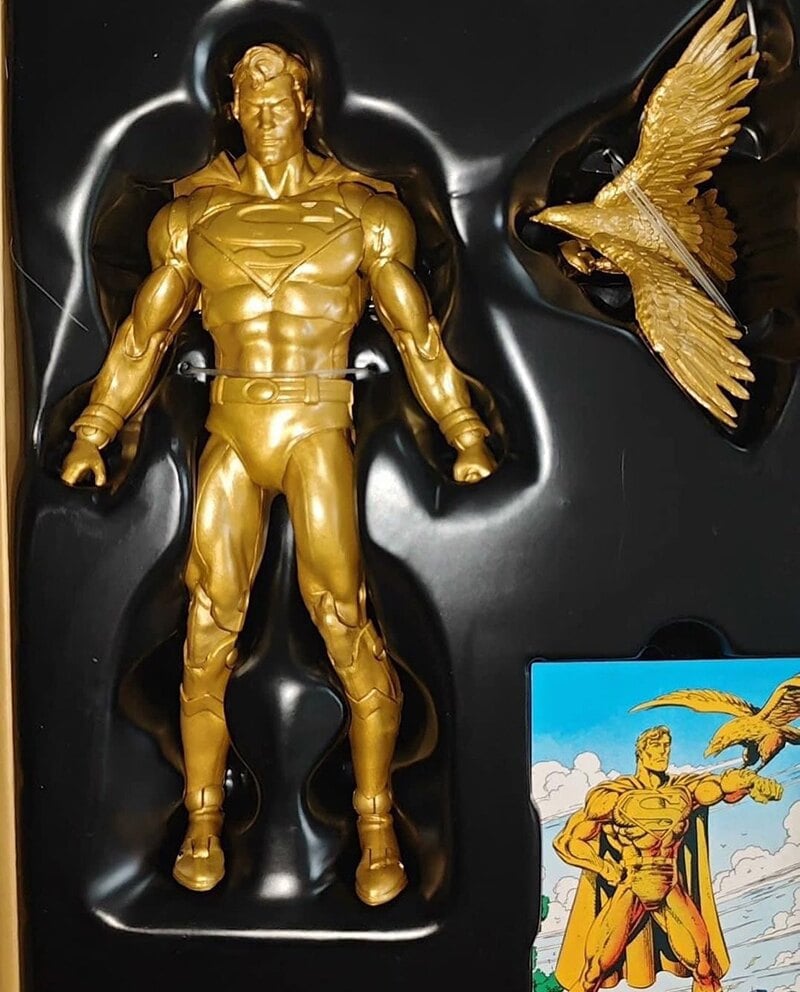 McFarlane Toys SDCC 2024 DC Multiverse Superman Gold Label Centennial Park Tribute Statue Figure In-Hand Look