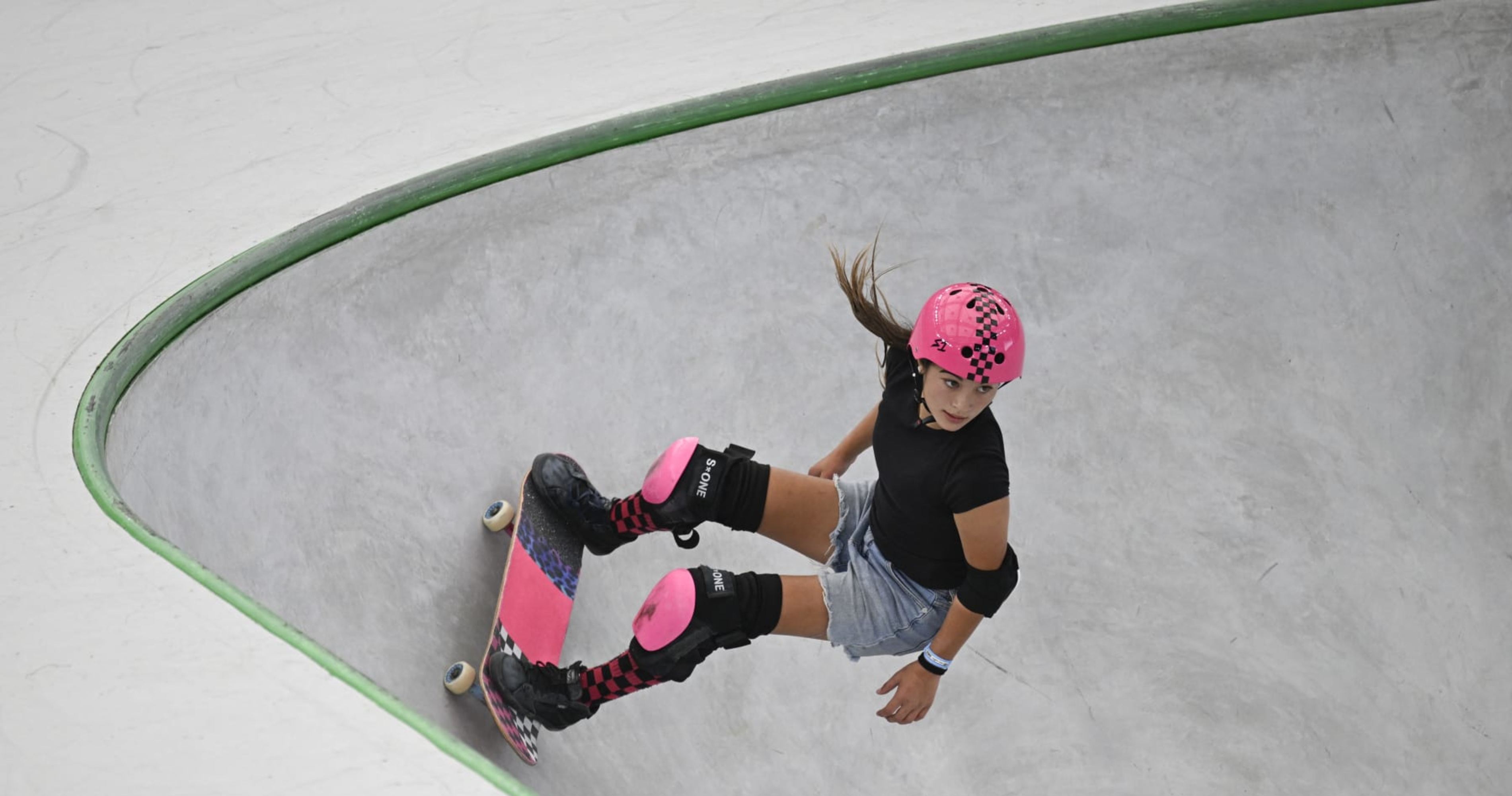 Video: 14-Year-Old Arisa Trew Becomes 1st Female Skateboarder to Land 900