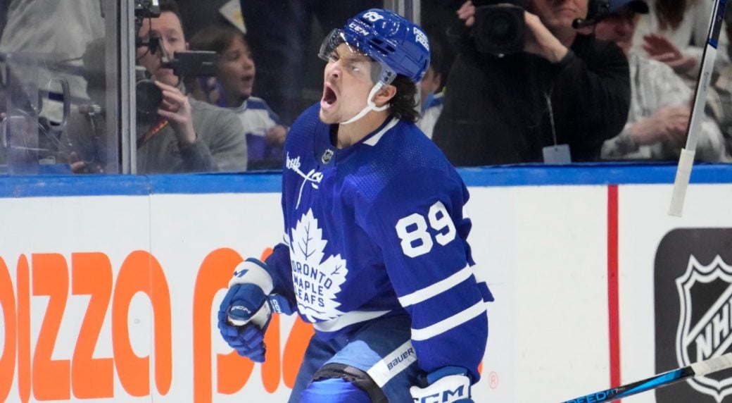 Maple Leafs extend qualifying offers to four players