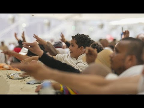 Pilgrims commence final rites of Hajj as Muslims celebrate Eid al-Adha