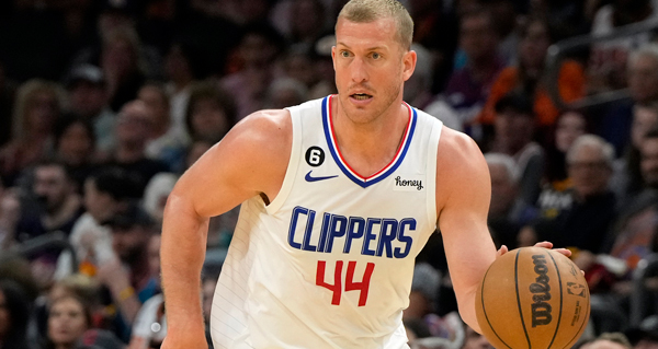 Mason Plumlee Suns Agree To One Year $33M Deal