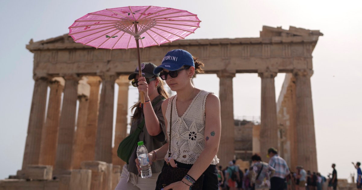 Greece closes Acropolis and other ancient tourist sites in heatwave