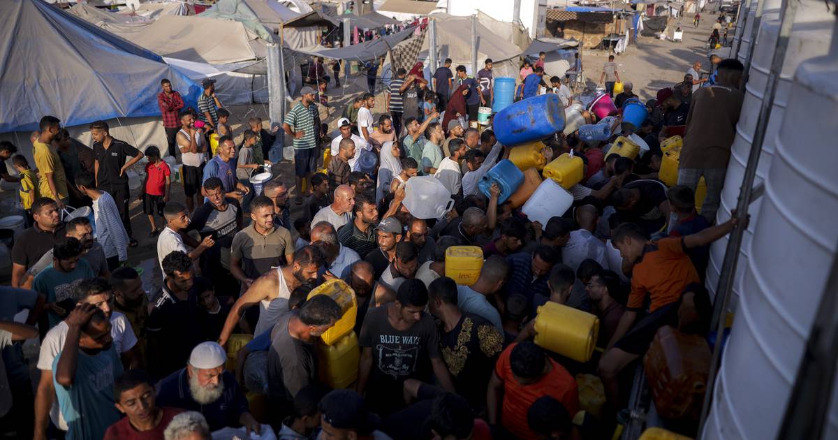 Israel orders mass evacuation of eastern half of Khan Younis in Gaza
