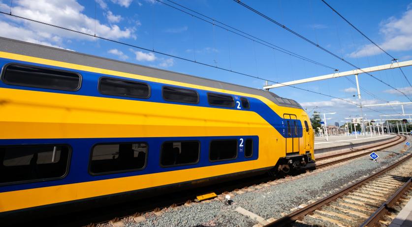 NS to increase scheduled train service between Amsterdam and Almere