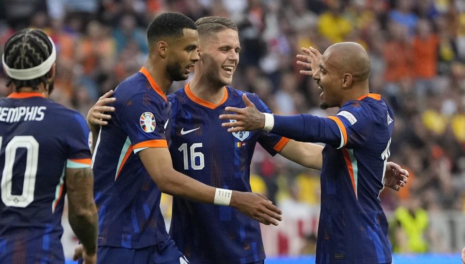 Much-improved Netherlands beat Romania 3-0 to reach first Euros quarterfinal in 16 years