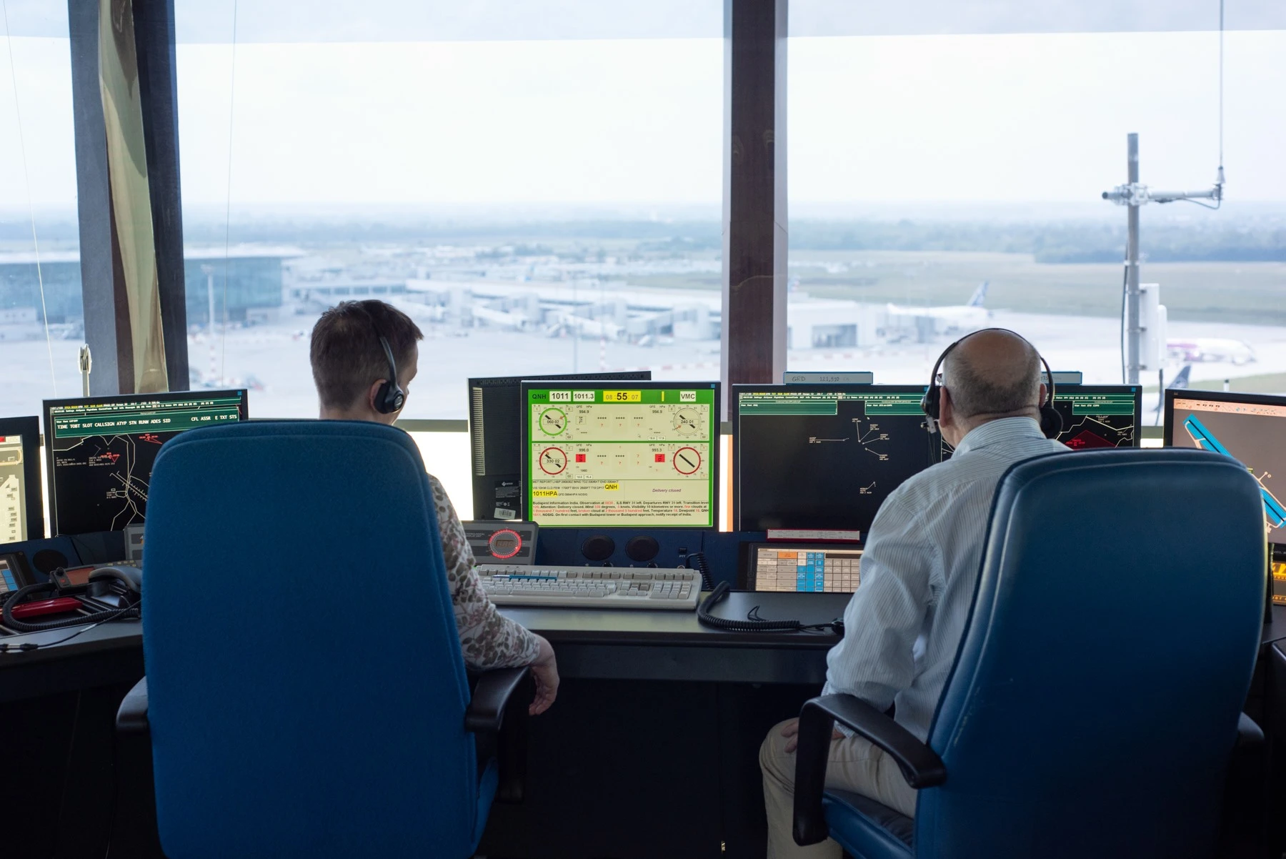 Austrian expert: Severe flight delays caused by Hungarian air traffic controllers
