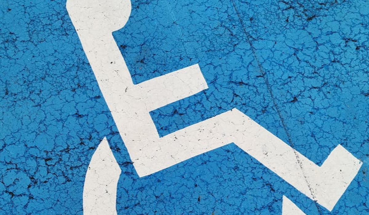 Judge imposes driving ban for parking in disabled bay