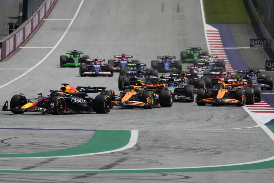 Verstappen holds off McLaren challenge to take 3rd sprint race victory of the season at Austrian GP