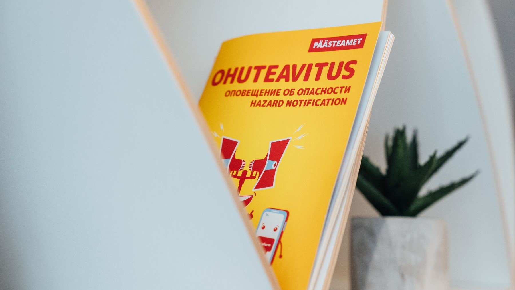Estonian households receive guides on how to stay safe in an emergency
