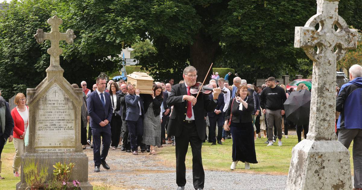 Remains of Harry Gleeson, wrongly executed for murder 83 years ago, laid to rest in Tipperary