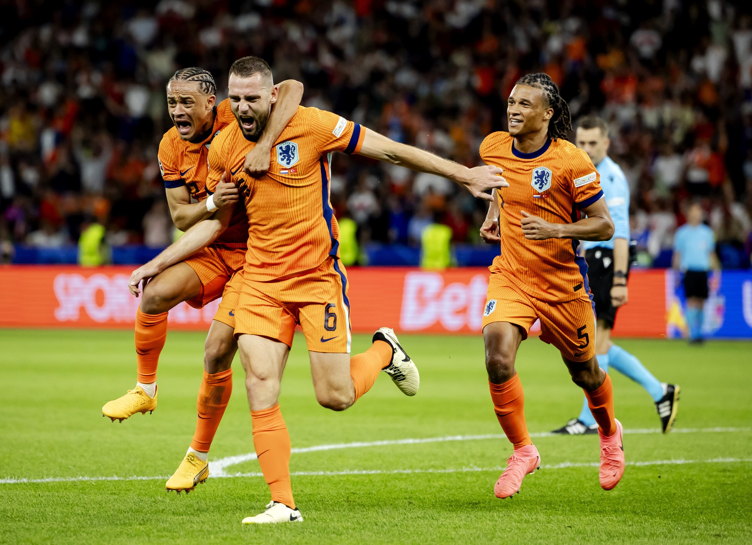 Netherlands 2-1 Turkey: Dutch survive onslaught to reach semis