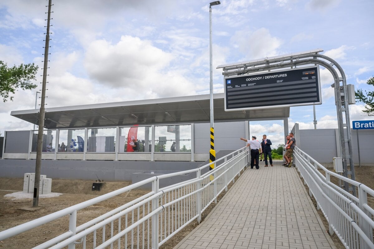 The first combined public transport stop in Bratislava nears completion